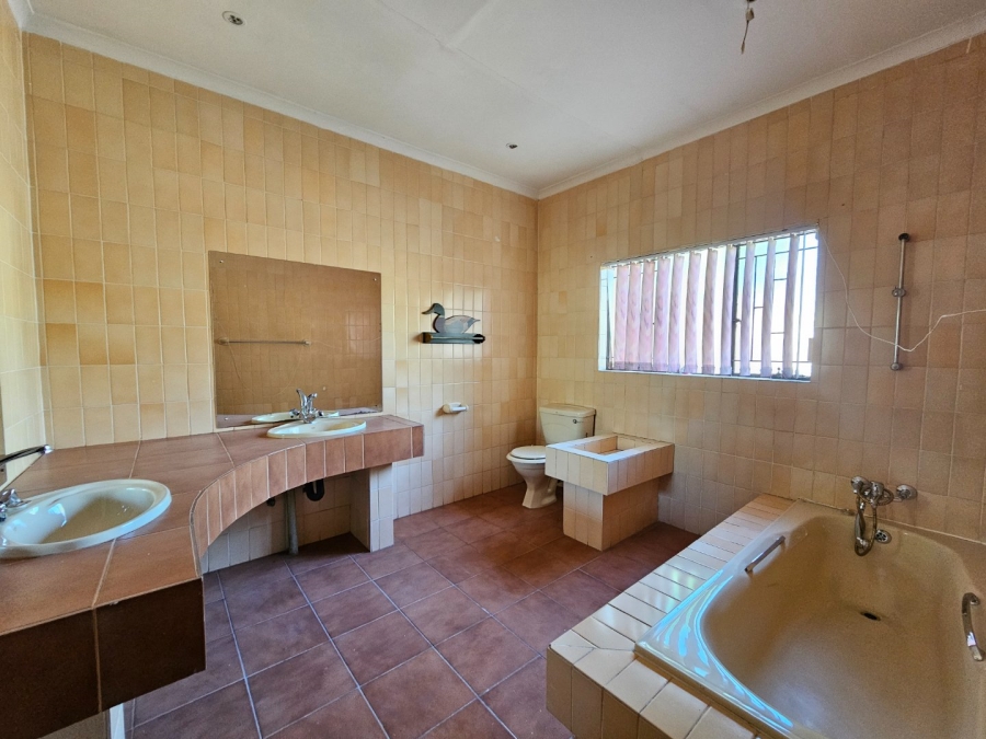 3 Bedroom Property for Sale in Vaalpark Free State